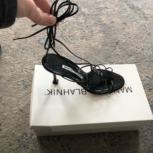 SALE!! Manolo blahnik black lace up heels